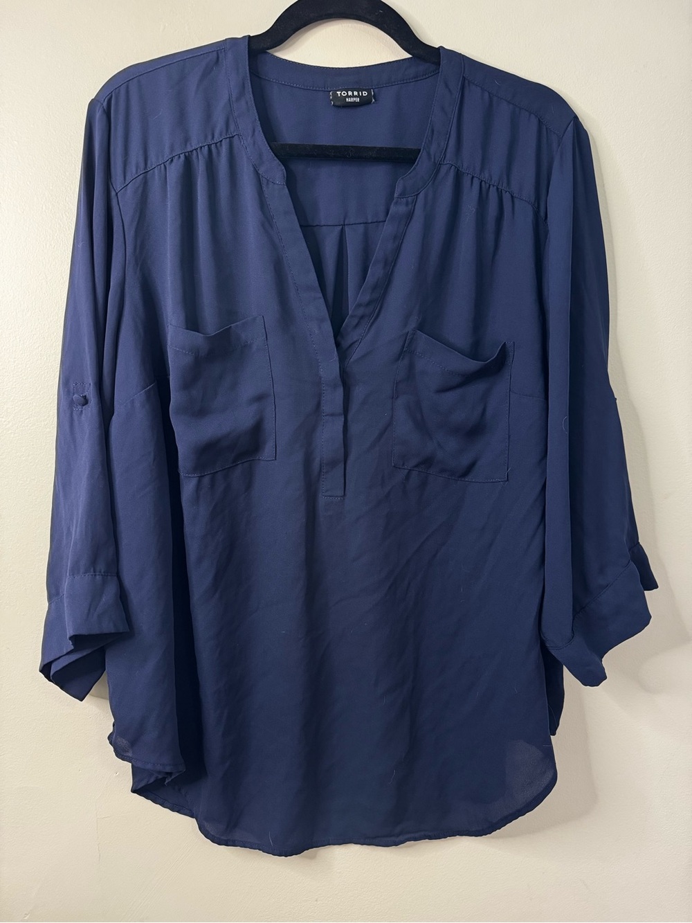 Torrid Harper Georgette Navy Blue Pullover Blouse Roll Tab Sleeves Size 1